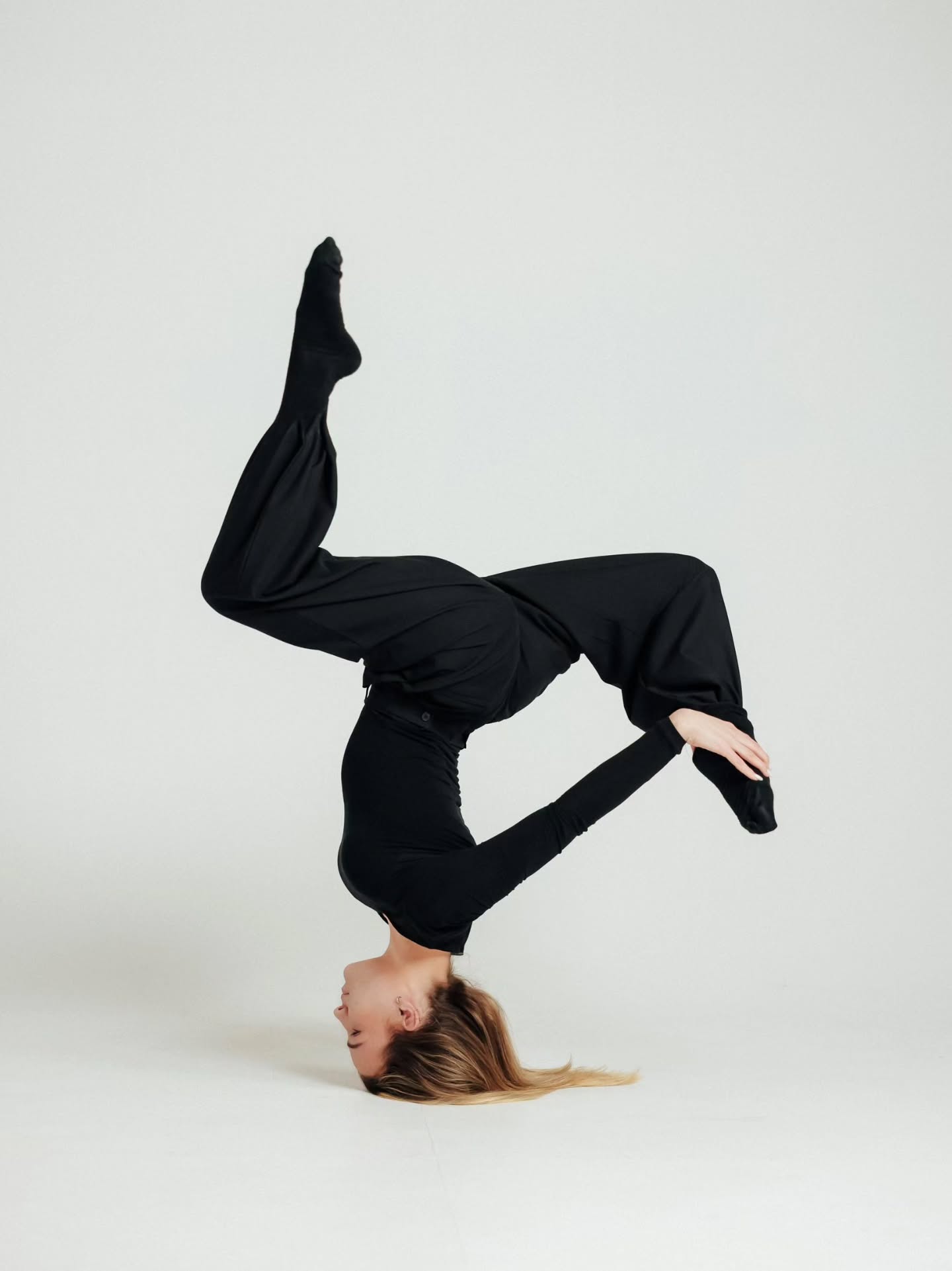 Plesač First Class Dance Team-a u pokretu (8)
