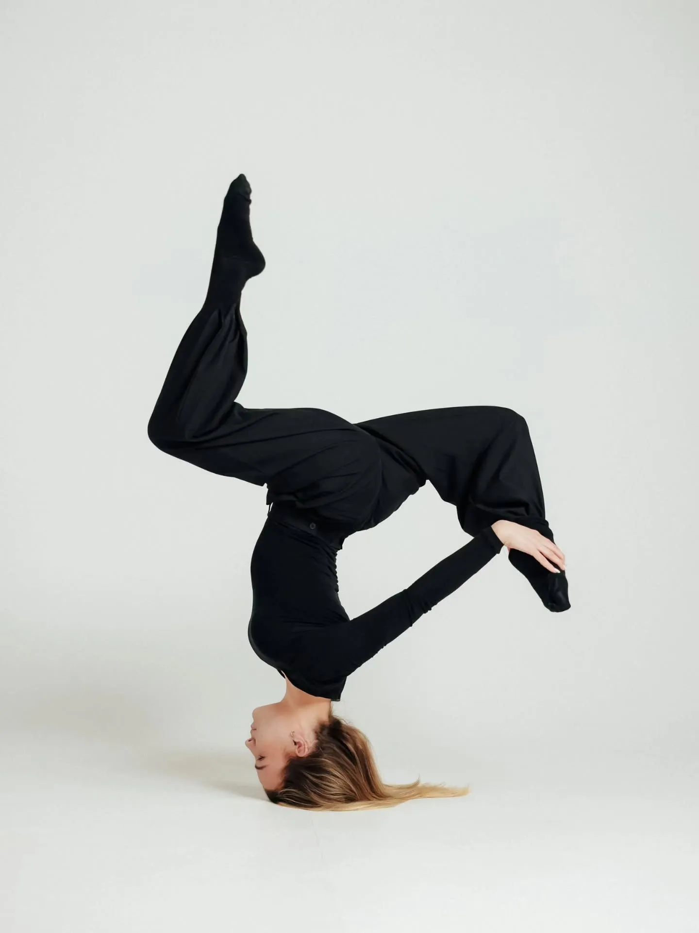 Plesač First Class Dance Team-a u pokretu (15)