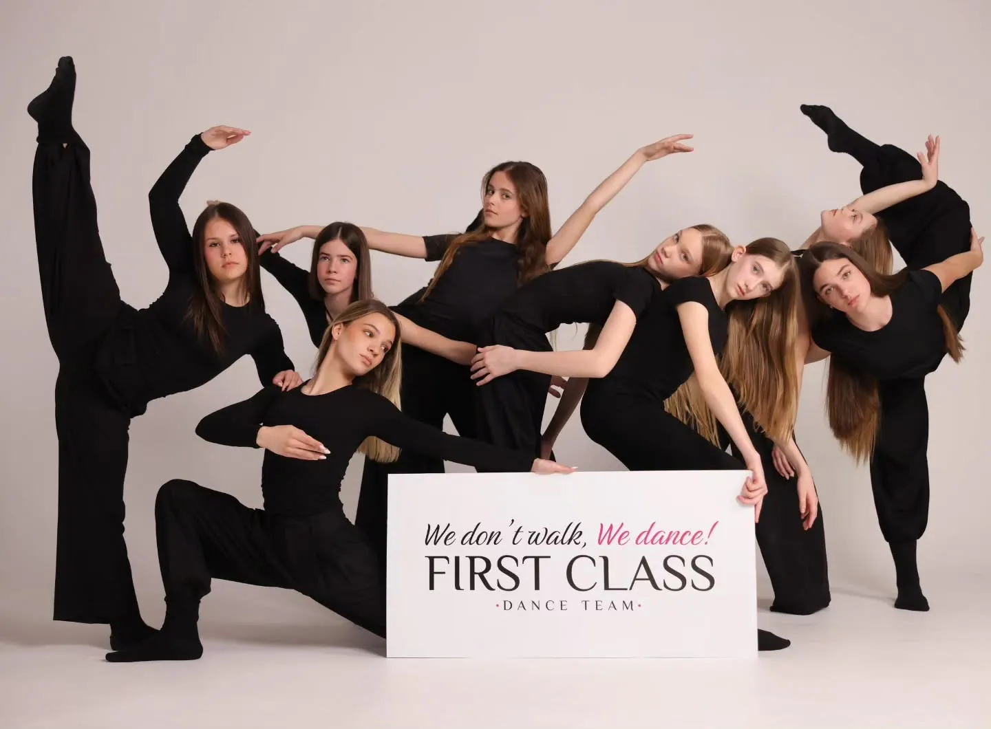 Plesač First Class Dance Team-a u pokretu (24)