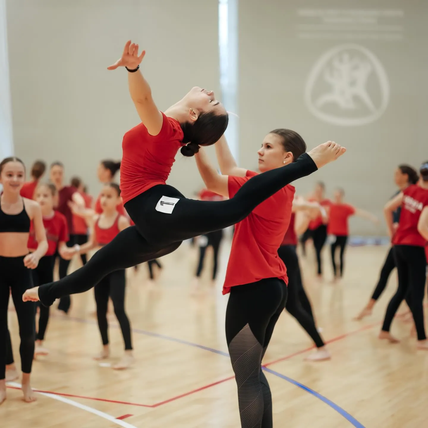 Plesač First Class Dance Team-a u pokretu (8)