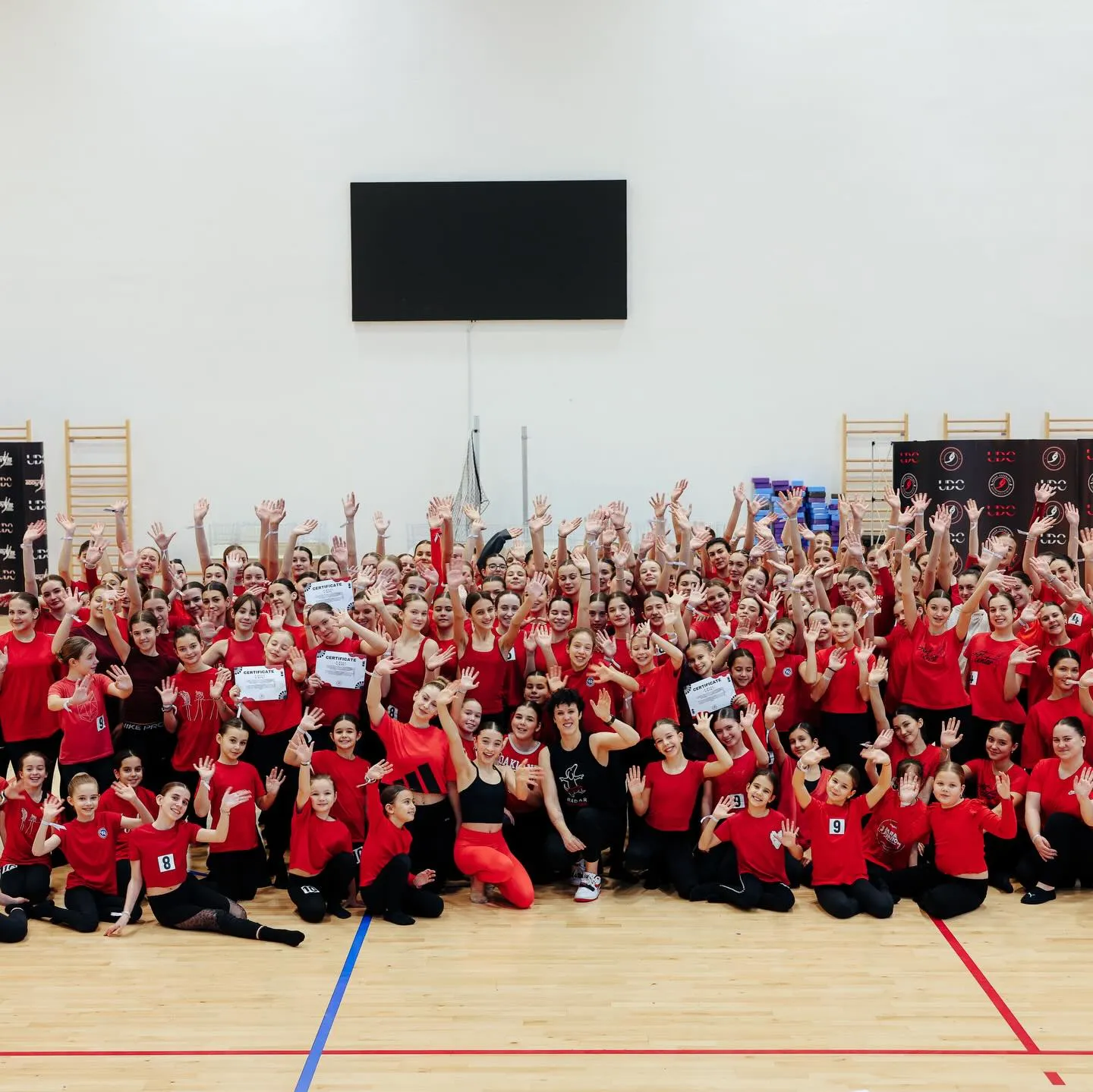 Plesač First Class Dance Team-a u pokretu (20)
